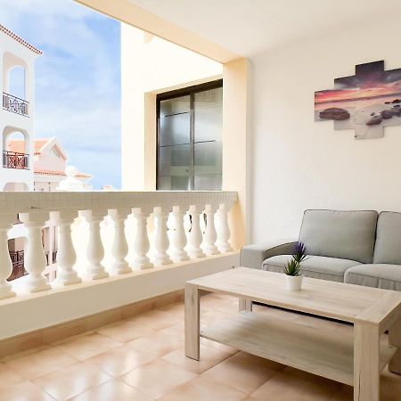 Korallia Guesthouse Castle Harbour Los Cristianos  Kültér fotó